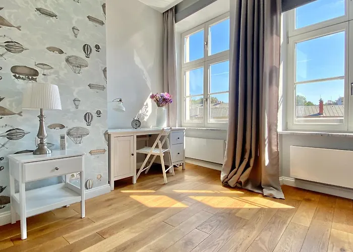 Mint Luxury At The Main Square Apartment *