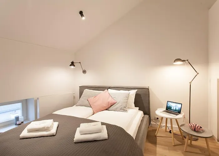 Mint Luxury At The Main Square Apartment