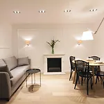 Mint Luxury At The Main Square Apartment *