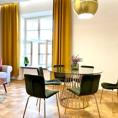 Mint Luxury At The Main Square Apartamento *