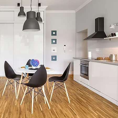 Mint Luxury At The Main Square Apartment *