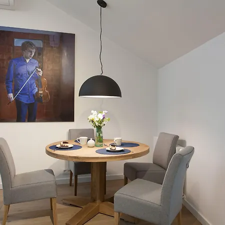 Mint Luxury At The Main Square *