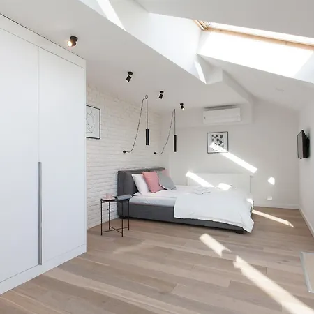 Mint Luxury At The Main Square Apartman