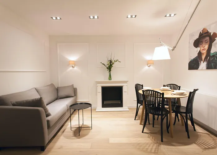 Mint Luxury At The Main Square דירה *