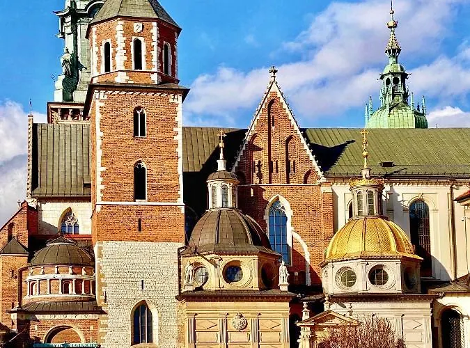 Mint Luxury At The Main Square דירה