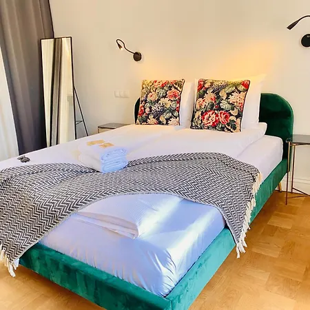 Daire Mint Luxury At The Main Square *