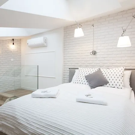 Daire Mint Luxury At The Main Square